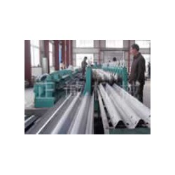 質(zhì)量好的三波護(hù)欄板機(jī)組哪里買(mǎi)，南通護(hù)欄板機(jī)