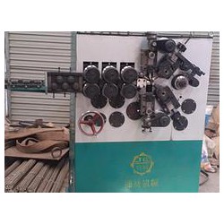彈卷簧機(jī)操作，想買實(shí)惠的卷簧機(jī)，就來冠恩機(jī)械