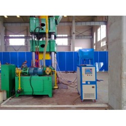 油式溫度控制機，導(dǎo)熱油模溫機，液壓模具油加熱器